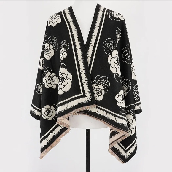 ShopEvelynne Accessories - Floral Black and White Reversible Shawl